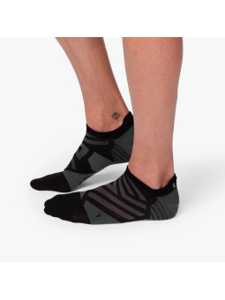 Chaussettes de running ON Homme | Chaussettes de running mi-hautes ON RUNNING LOW SOCK Black | Shadow pour homme | 302.00057