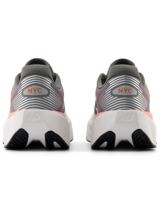 Chaussures Running New Balance FuelCell Rebel v5 Femme Grey